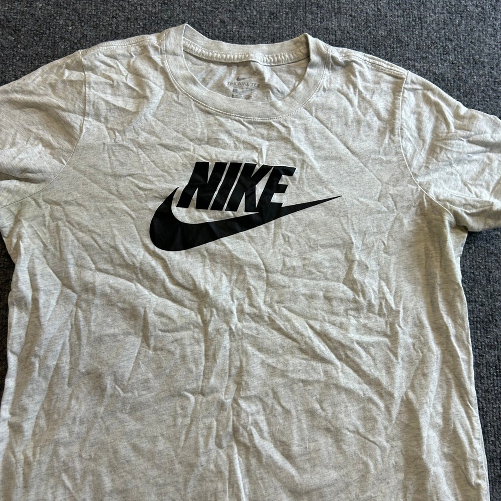 Nike T-Shirt Womens Size L Grey Heather Short Sleeve Logo Graphic Sportswear Tee
